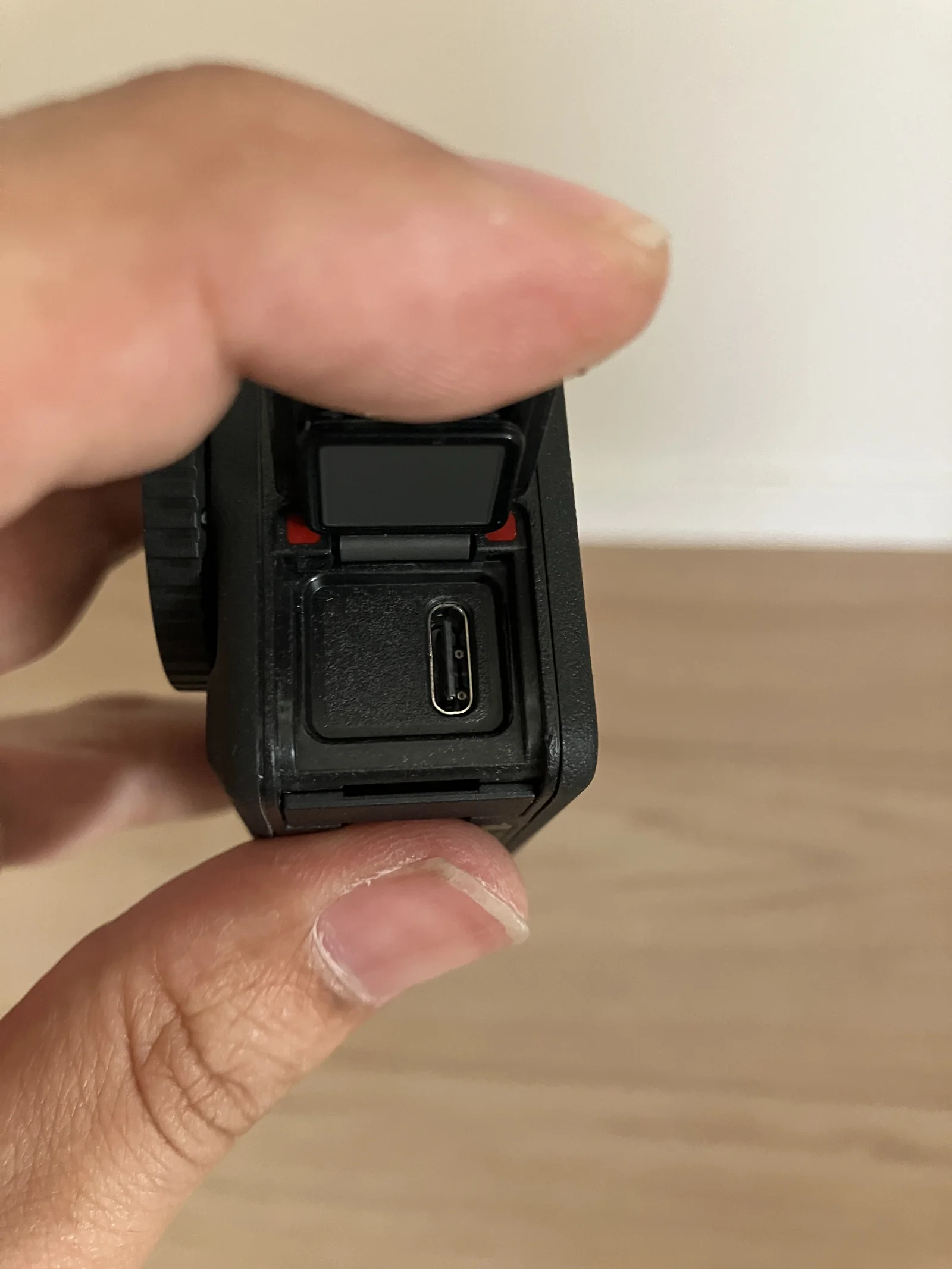Osmo Action 4のUSB-C端子