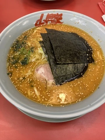 麺だけ固めで注文した山岡家の特製味噌ラーメン